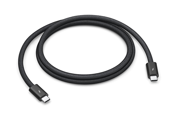 Cáp sạc USB - C trên iPhone 15 Pro Max